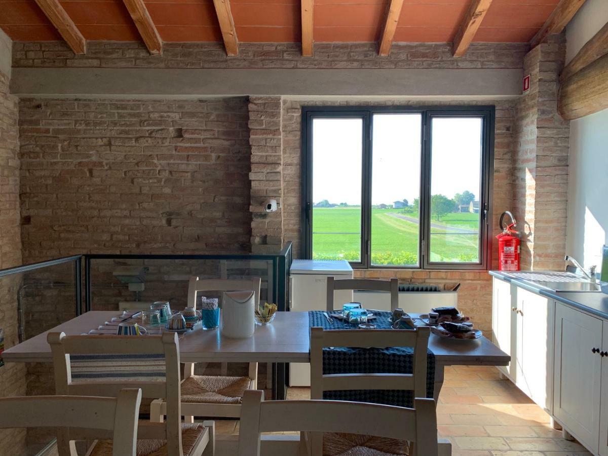 Blue Garibaldi Room&Breakfast Soragna Esterno foto