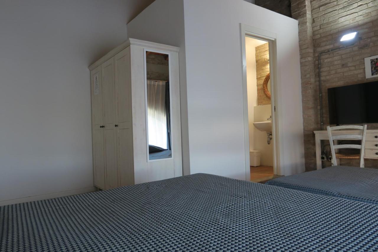 Blue Garibaldi Room&Breakfast Soragna Esterno foto